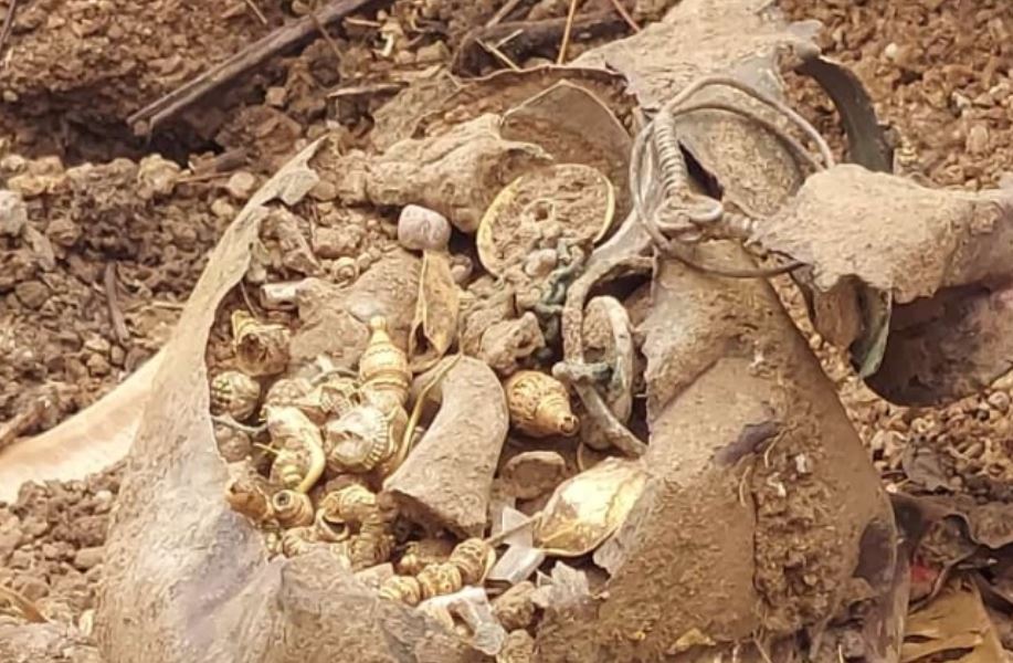 https://www.malayalamnewsdaily.com/sites/default/files/2021/04/09/gold112.jpg